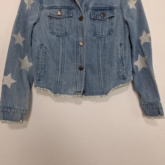 Cupcakes & Cashmere Grunge Affleck Embroidered Stars Frayed Denim Jacket Size S - Picture 3 of 12